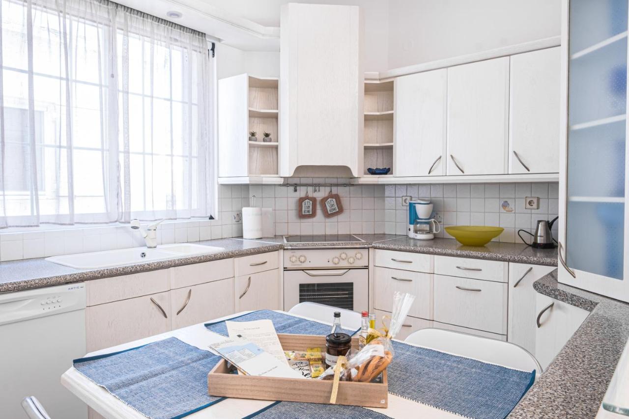 The Home Sweet Home - Family Friendly 2 Floor Apartment Kalamáta Kültér fotó